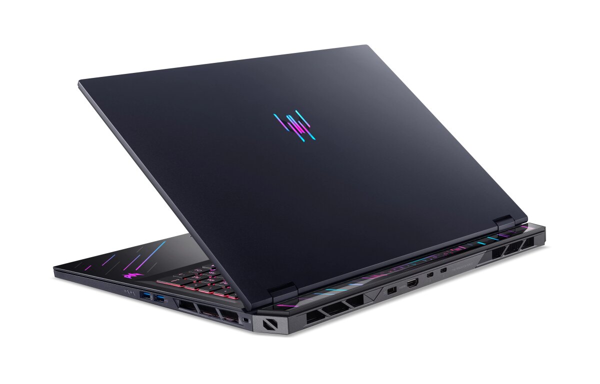 Acer Predator Helios 18 AI PH18-73-9534 NH.QVYEZ.00B image gallery 4