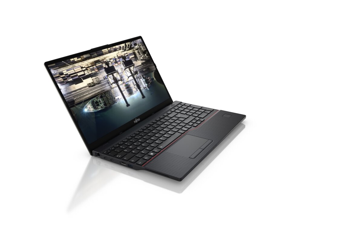 Fujitsu LIFEBOOK E4512 VFY:E4512MF7BMPT image gallery 1
