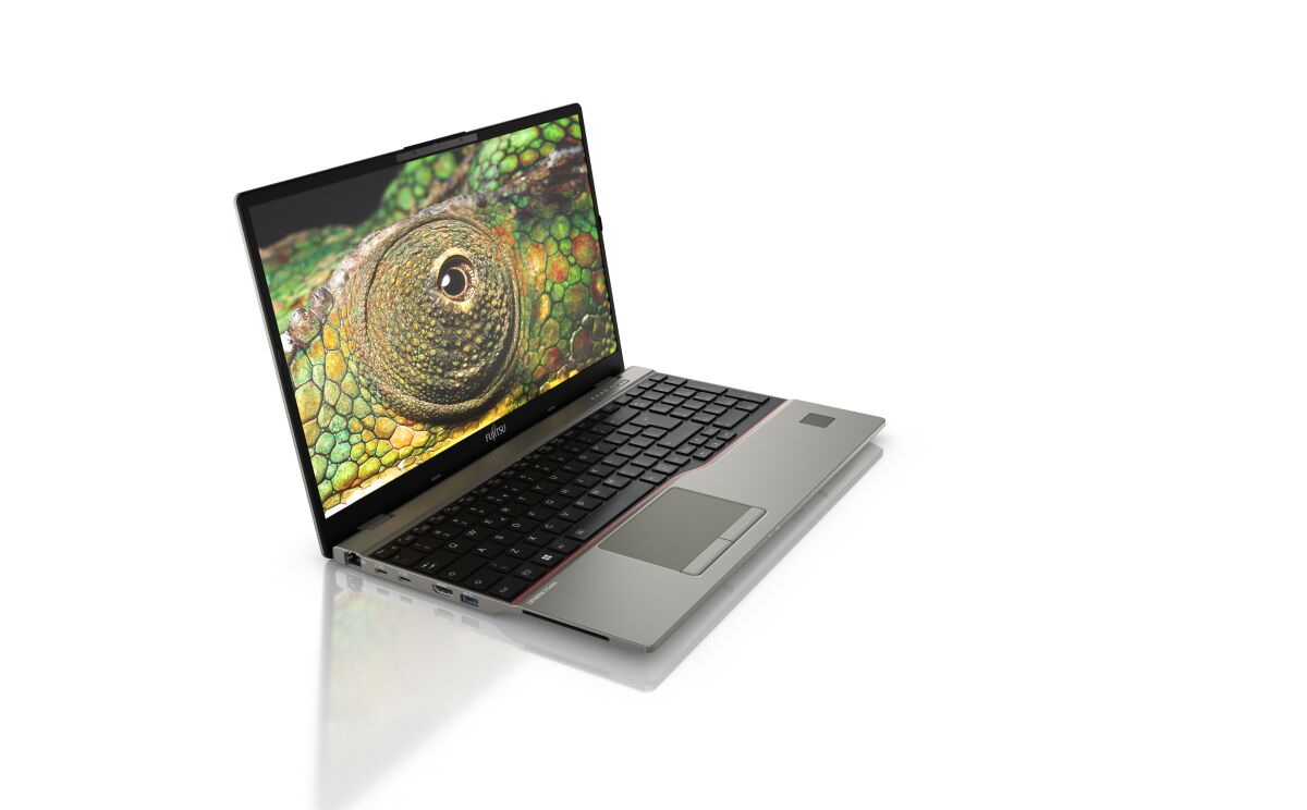 Fujitsu LIFEBOOK U7512 PCK:U7512MF7DMPL image gallery 2