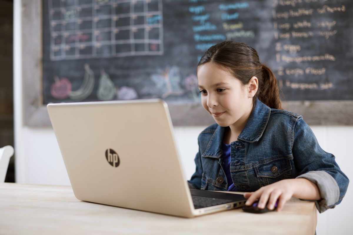 HP 15-bs150ns 4RG59EA image gallery 8