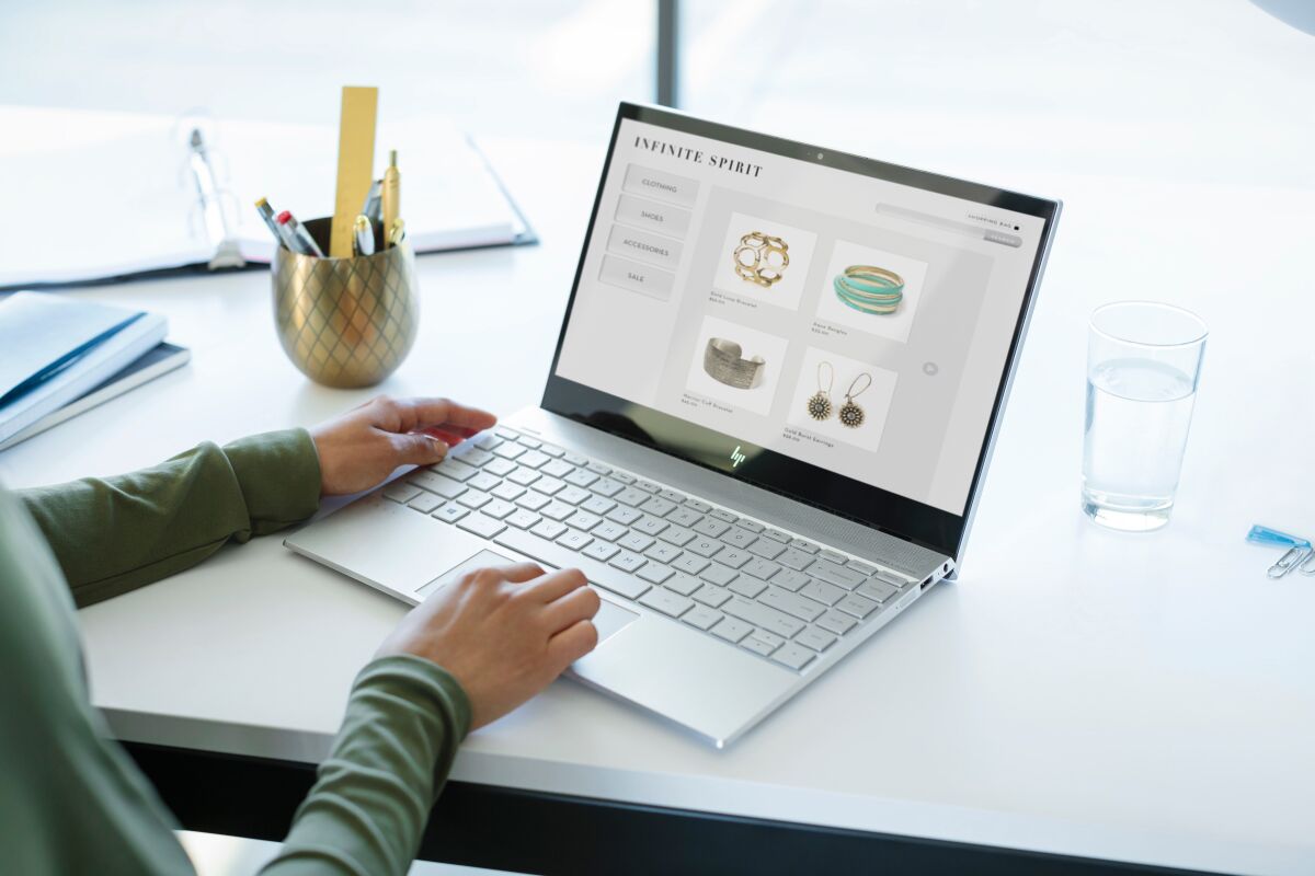 HP ENVY 13-ah0001tu 4CB93PA image gallery 9