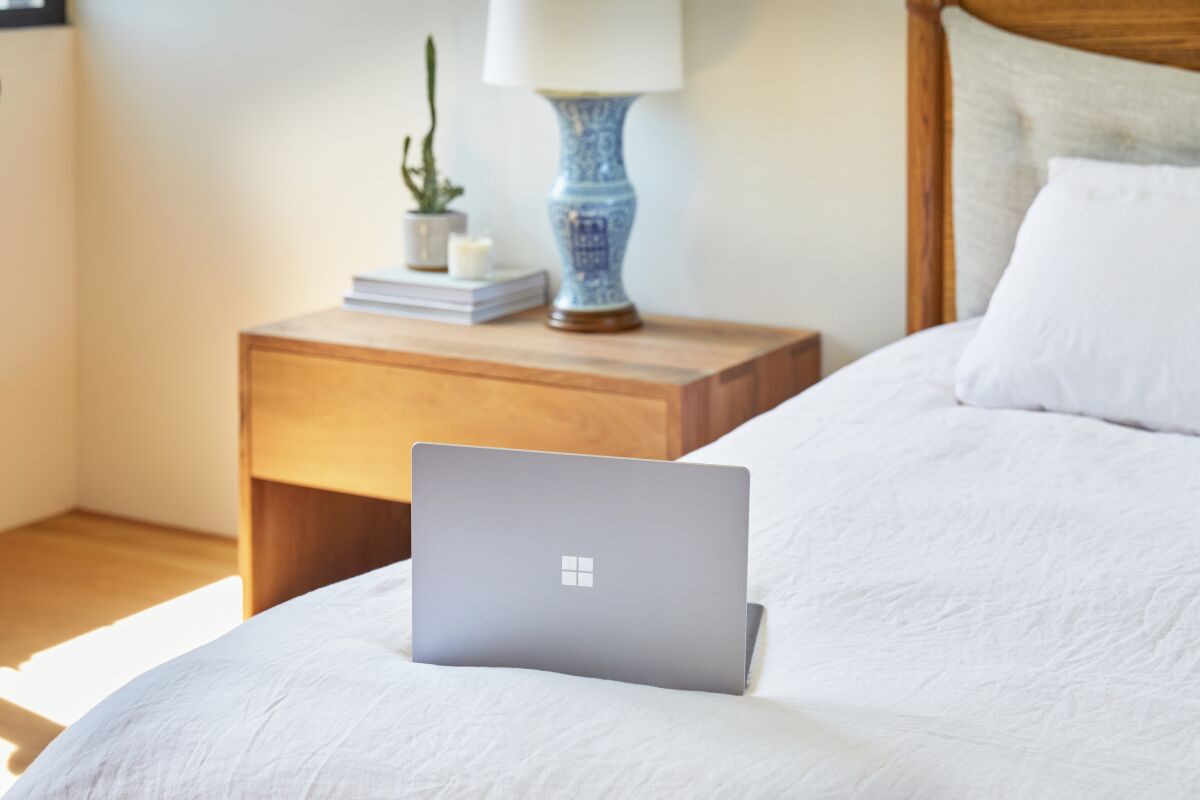 Microsoft Surface Laptop 3 PKW-00005 image gallery 3