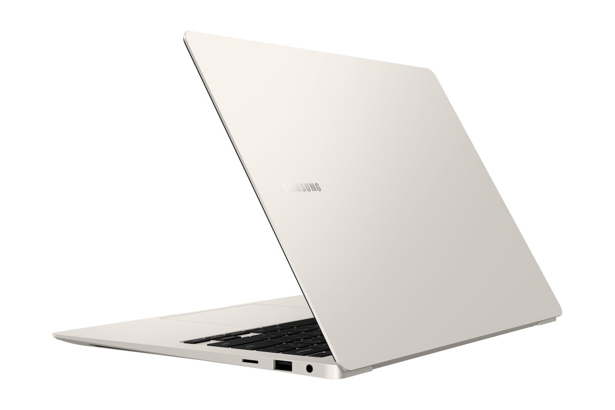 Samsung Galaxy Book3 Pro  NP940XFG-KA2US image gallery 5