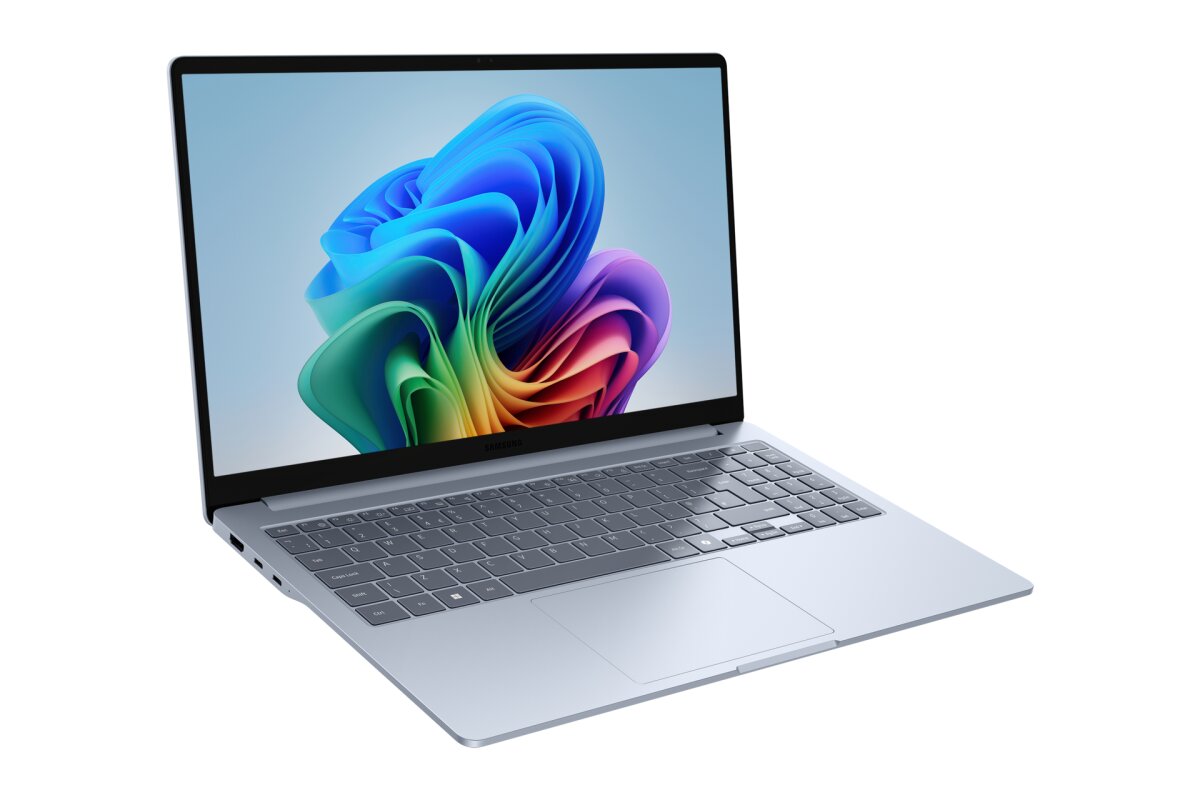 Samsung Galaxy Book4 Edge (15.6 , NP750XQA-KB2UK image gallery 3