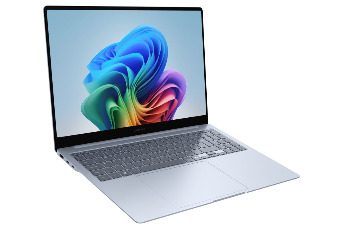 Samsung Galaxy Book4 Edge (16 , NP964XMB-MB1UK image gallery 2