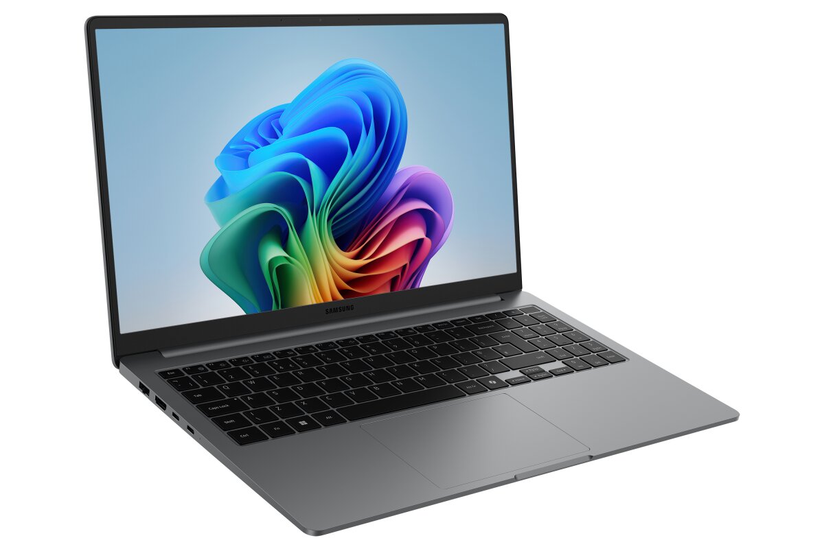 Samsung Galaxy Book5 NP754XHD-CG2UK NP754XHD-CG2UK image gallery 3