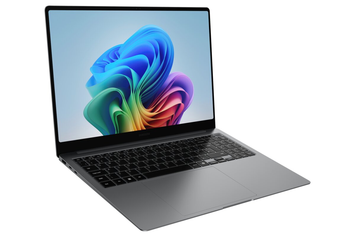 Samsung Galaxy Book5 Pro  NP960XHA-KG2SE image gallery 5