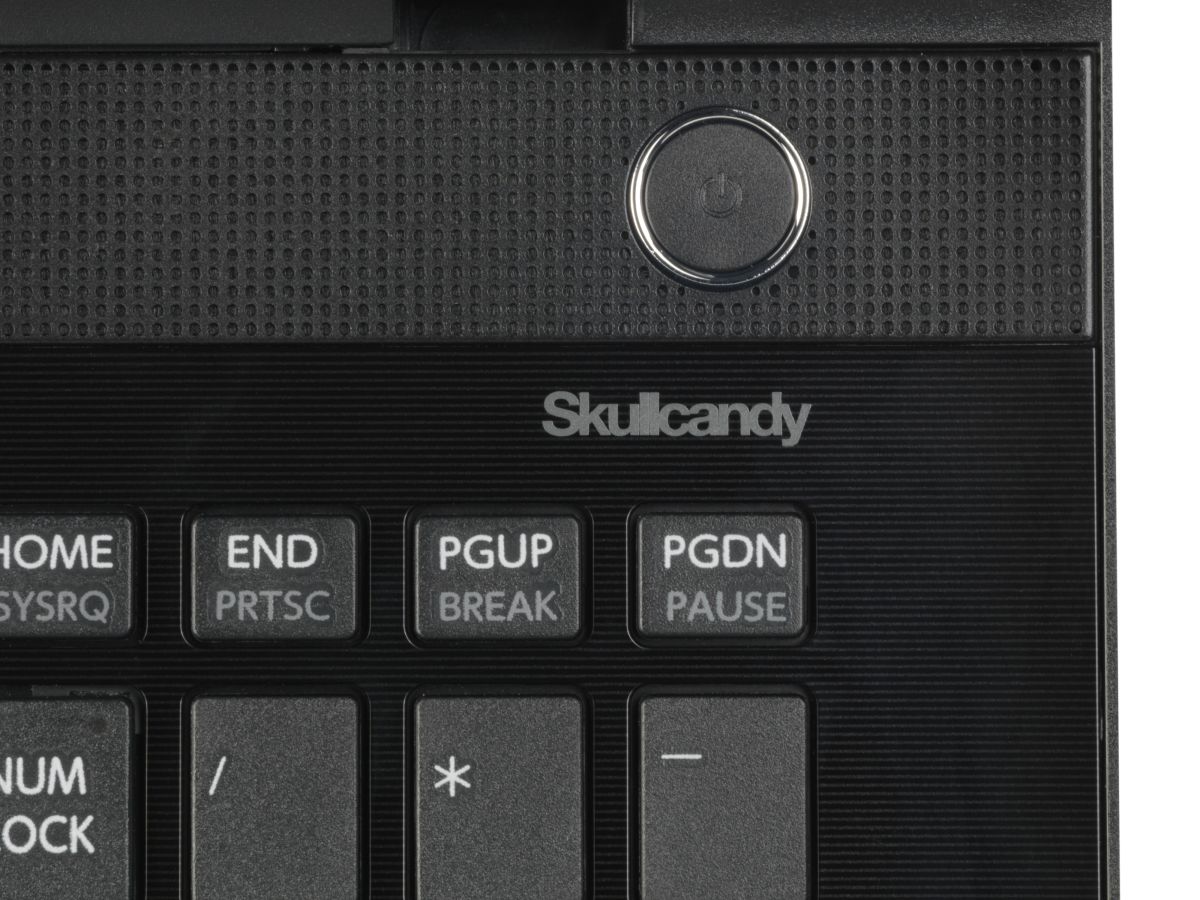 Toshiba Satellite L50D-C-13G PSKXJE-005005EN image gallery 7